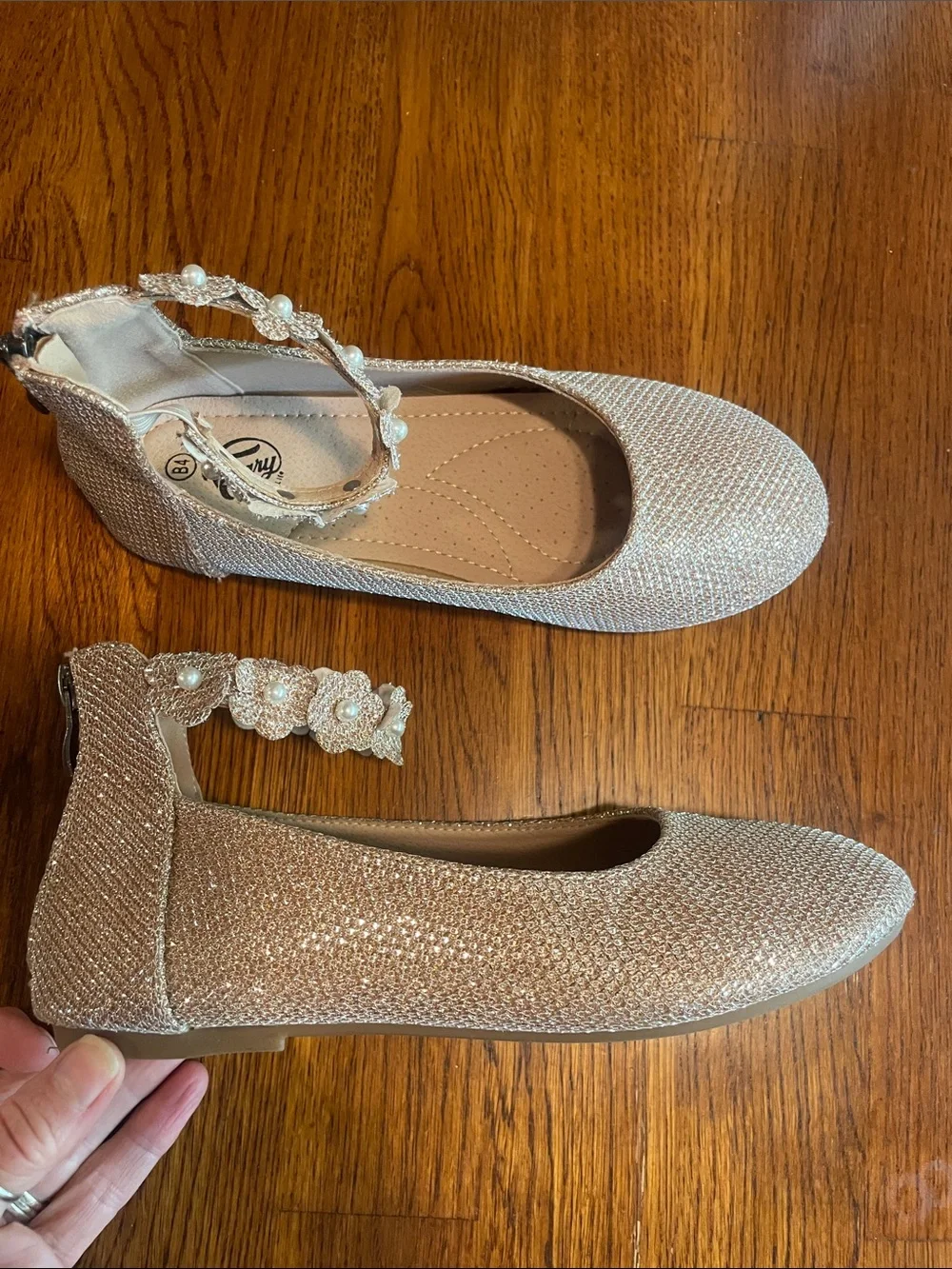 Trary Girls Ballerina Flats - siz 4